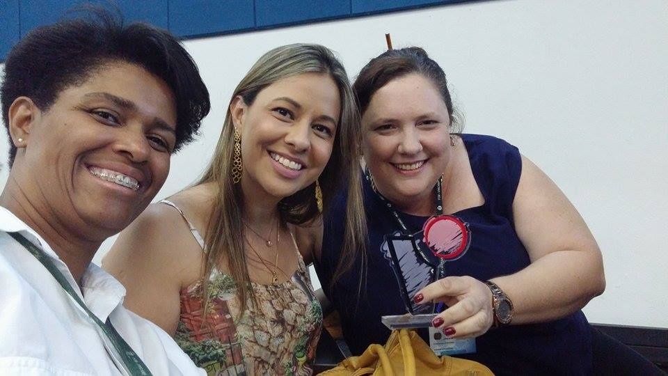 Da esquerda para a direita, as bibliotecárias da FCM Juliana Ravaschio Franco de Camargo, Ana Paula de Morais Oliveira e Rosana Evangelista Poderoso, vencedoras do Prêmio Paepe 2015, pela faculdade/Foto: Arquivo Pessoal