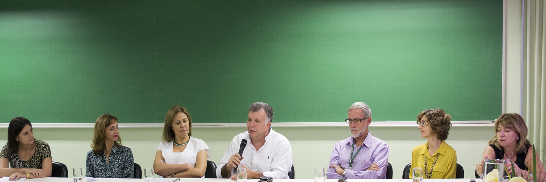 Maria Francisca, Christiane do Couto, Rita Ietto Montilha, Ivan Toro, Roberto Teixeira Mendes, Angélica Bronzato e Maria Irma Hadler Coudry. Foto: Marcelo Oliveira - CADCC-FCM/Unicamp