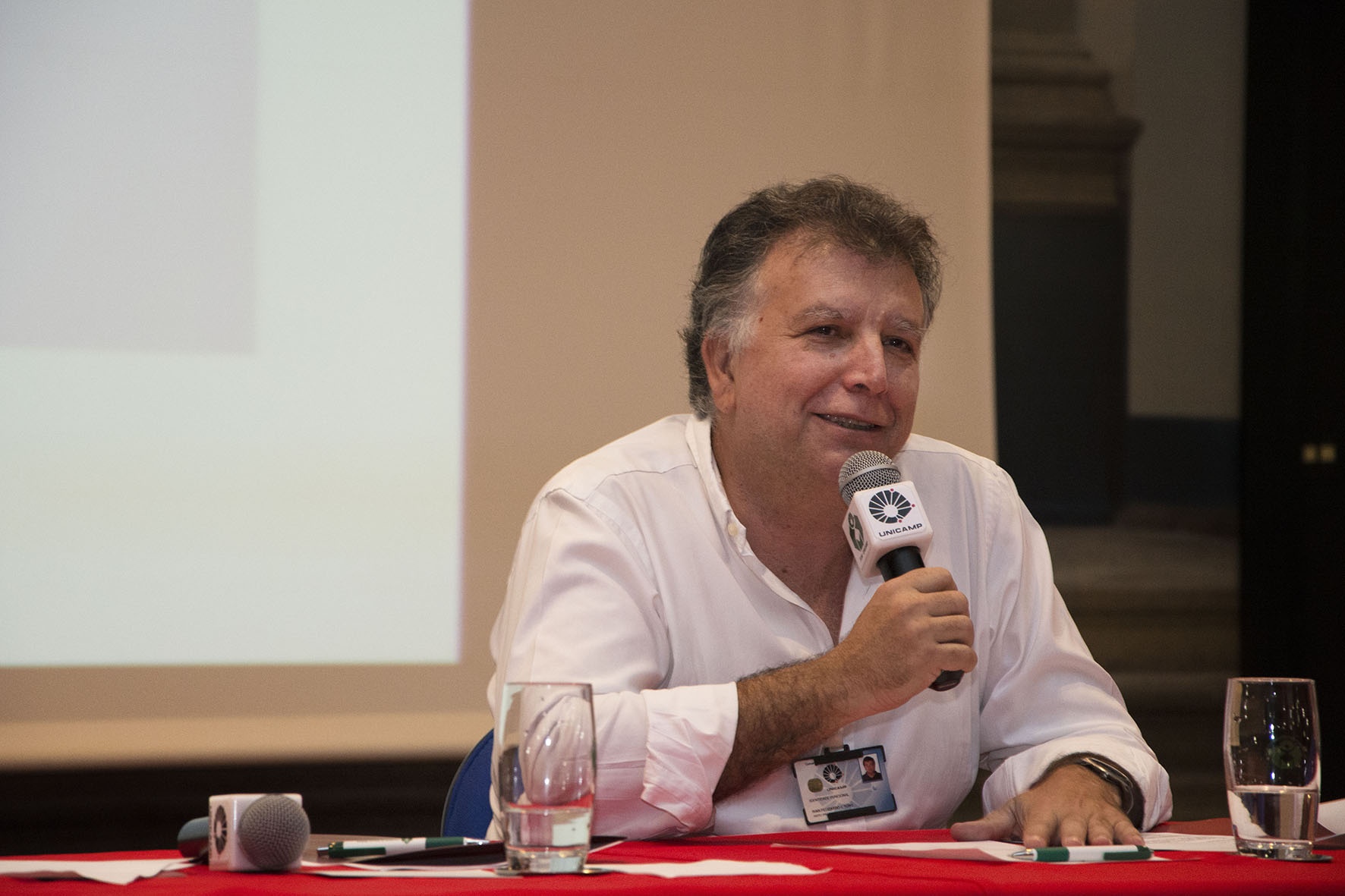 “A graduação em Medicina da Unicamp é a melhor do país; e isso somente é possível graças ao seu corpo de profissionais”, disse o diretor da FCM Ivan Toro/Foto: Marcelo Oliveira