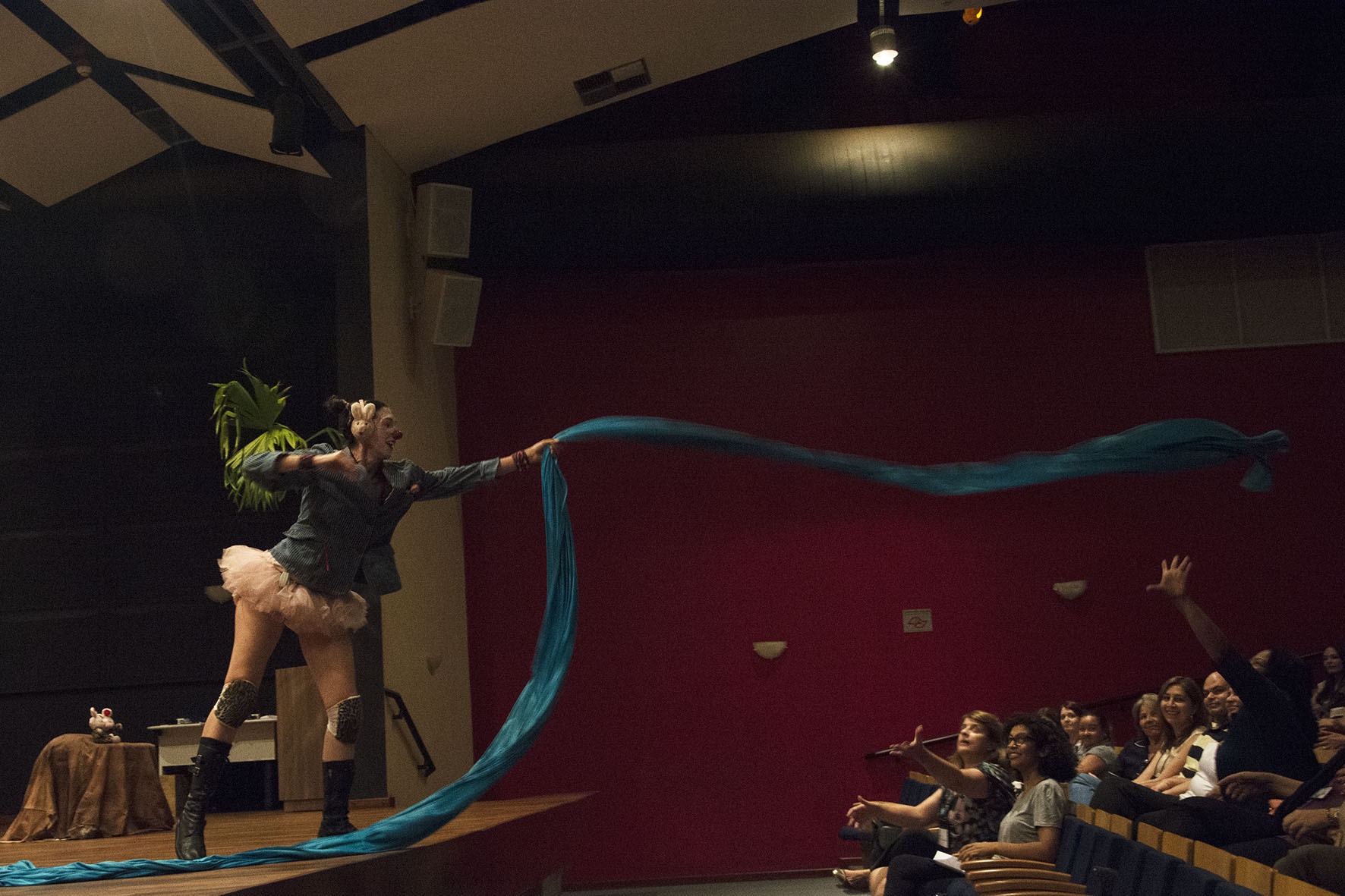 Na programação, os participantes também assistiram o espetáculo “O não-lugar de Ágada Tchainik”, do grupo Lume Teatro, do Núcleo Interdisciplinar de Pesquisas Teatrais da Unicamp/Foto: Marcelo Oliveira