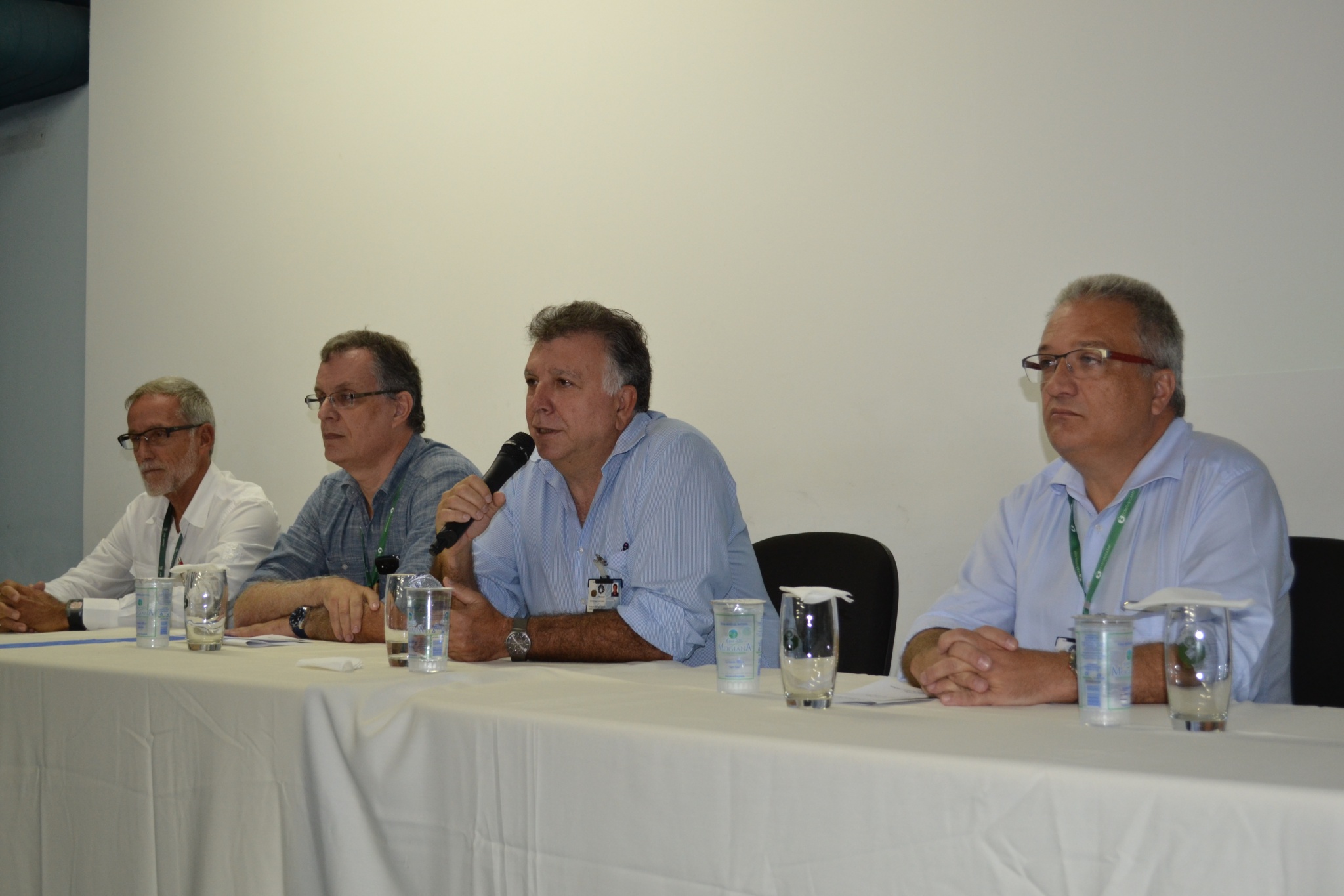 Da esquerda para a direita, os professores: Roberto Teixeira Mendes, Ricardo Mendes Pereira, Ivan Toro e Plínio Trabasso/Foto: Mario Moreira