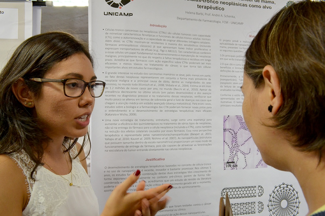 Minicongresso de Introdução à Prática de Ciências reúne alunos do primeiro ano em apresentação de trabalhos/Foto: Camila Delmondes