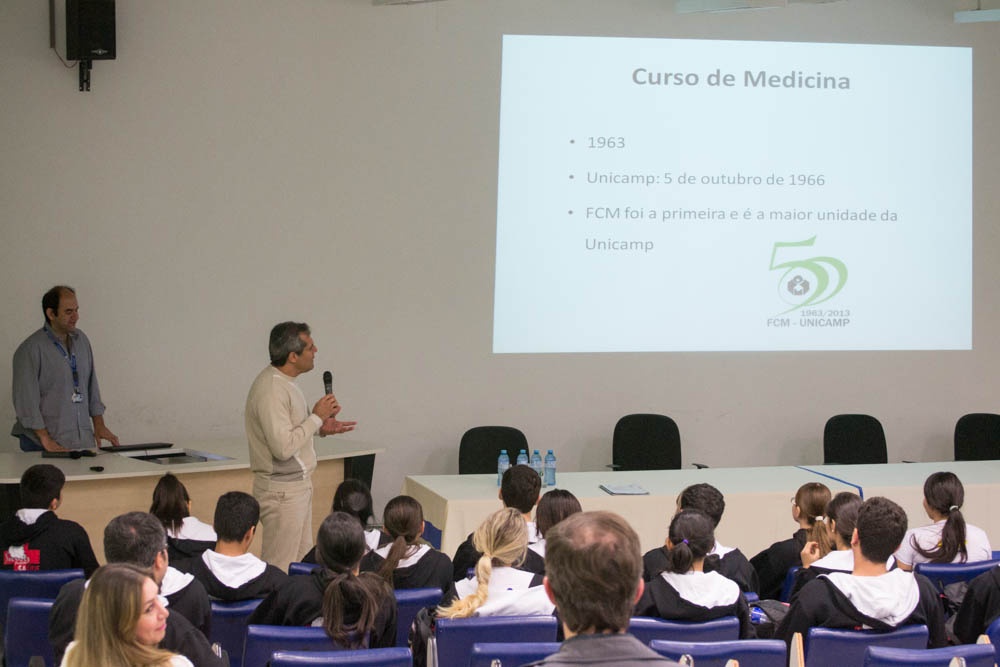 Paulo Velho, coordenador associado do curso de graduação em medicina da FCM. Foto: Marcelo Oliveira. CADCC-FCM/Unicamp