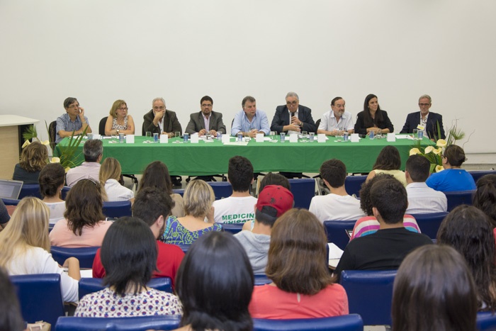 Mesa de abertura do seminário. Foto: Rafael Marques. CADCC-FCM/Unicamp