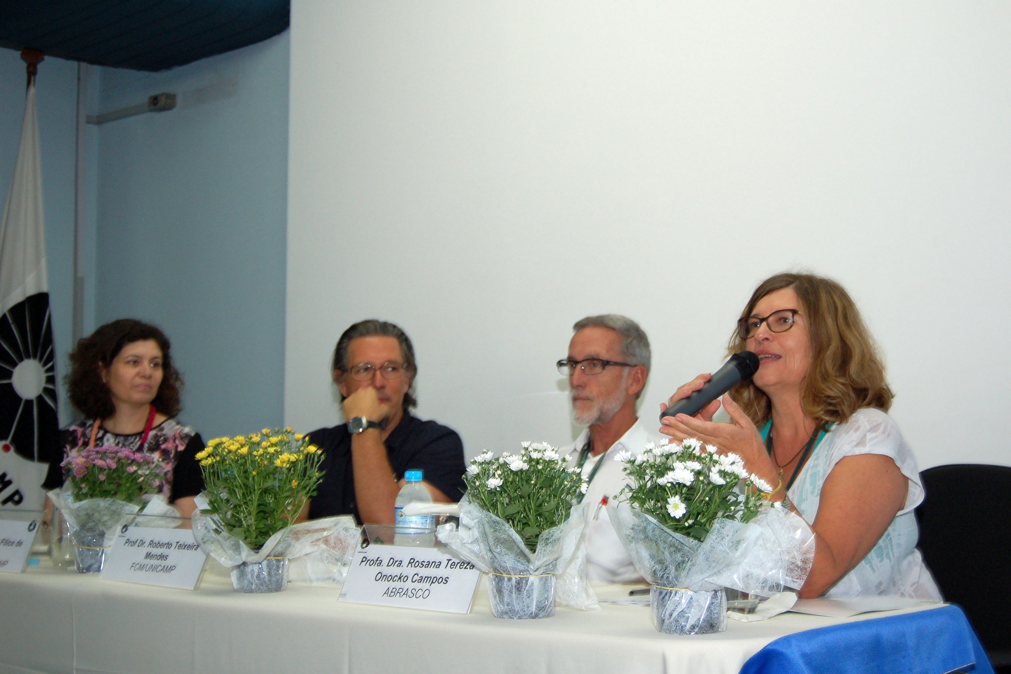 Luciana Alves Pereira, Nelson Filice de Barros, Roberto Teixeira Mendes e Rosana Terezinha Onocko Campos. Foto: Mário Moreira. CADCC-FCM/Unicamp