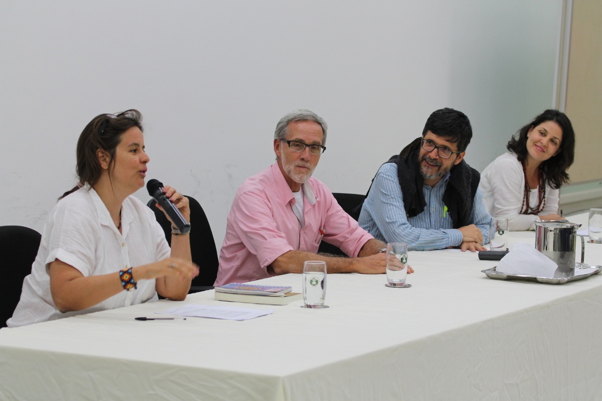 Mesa de abertura. Foto: Luis Fernando Tófoli. FCM-Unicamp