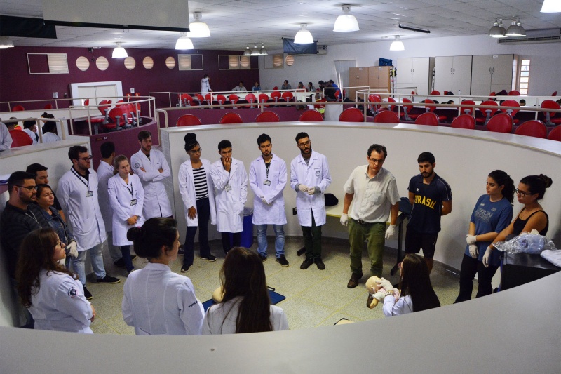 Primeira turma realiza atividade no dia 5 de junho de 2018, nas arenas da faculdade. Foto: Mario Moreira