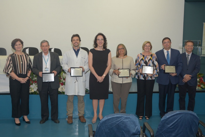 Homenagem aos ex-coordenadores do Programa de Pós-graduação em Ciências da Cirurgia da FCM/Foto: Mercedes Santos