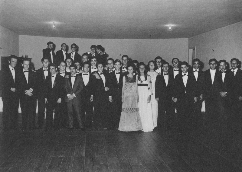 Baile de formatura da primeira turma do curso de Medicina. Foto: Centro de Memória da FCM