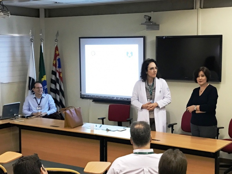Claudia Morelli, coordenadora da Pós-Graduação, Raquel e Torriani. Foto: Divulgação