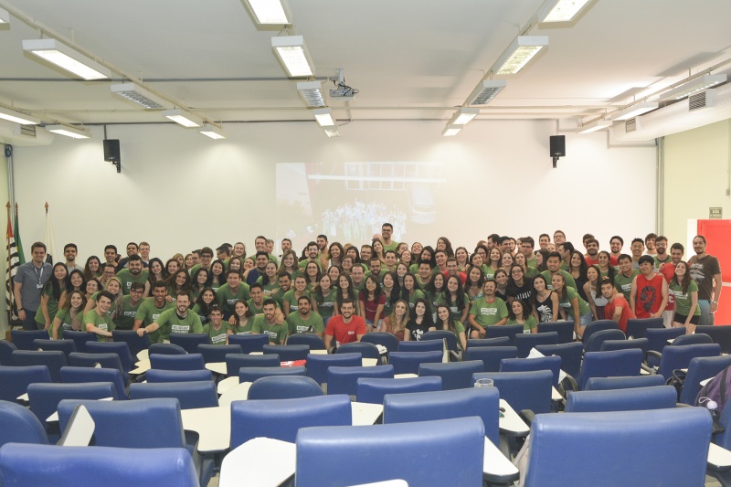 Emoção durante a Aula da Saudade da 52ª Turma de Medicina/Foto: Péricles Lima