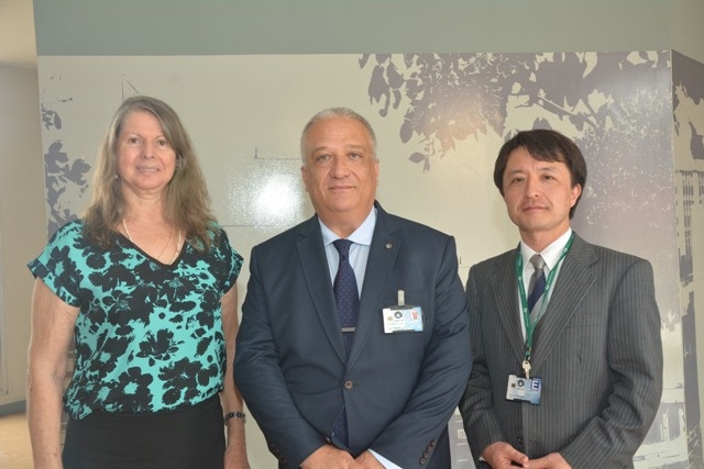 Maria Luiza, Plínio Trabasso, diretor clínico do HC e Akira Watanabe. Foto: Mercedes Santos - FCM/Unicamp
